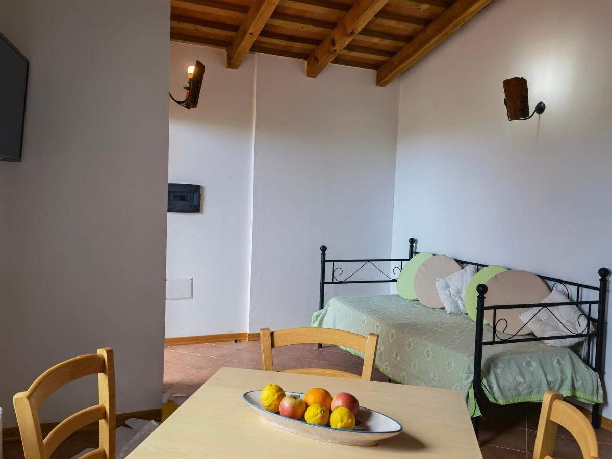 La Corte Degli Ulivi - Albergo Rurale Tresnuraghes Extérieur photo