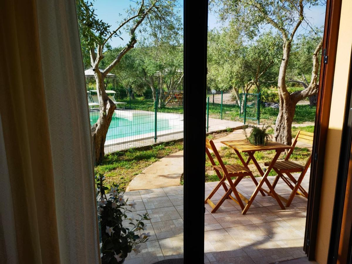 La Corte Degli Ulivi - Albergo Rurale Tresnuraghes Extérieur photo