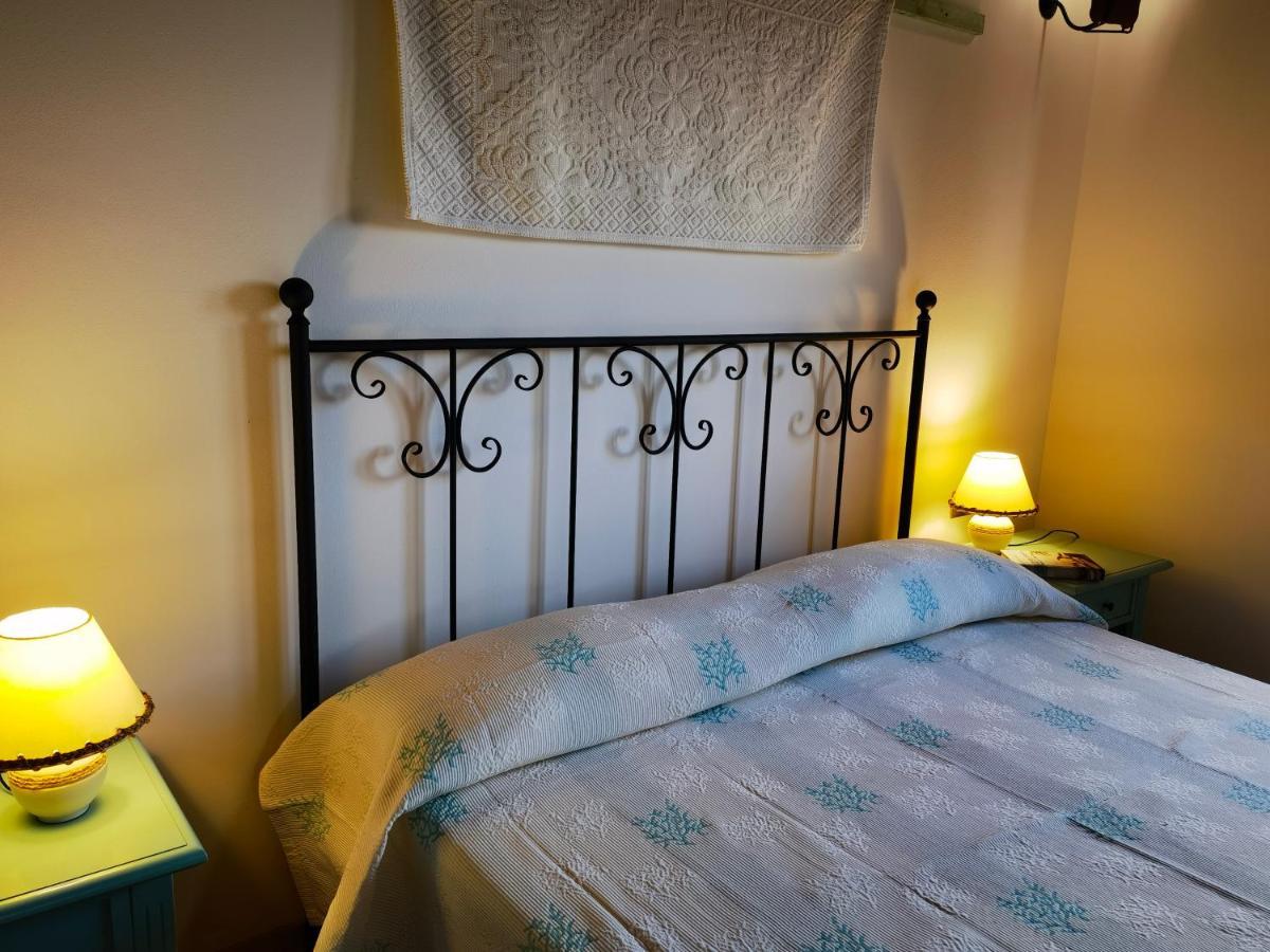 La Corte Degli Ulivi - Albergo Rurale Tresnuraghes Extérieur photo