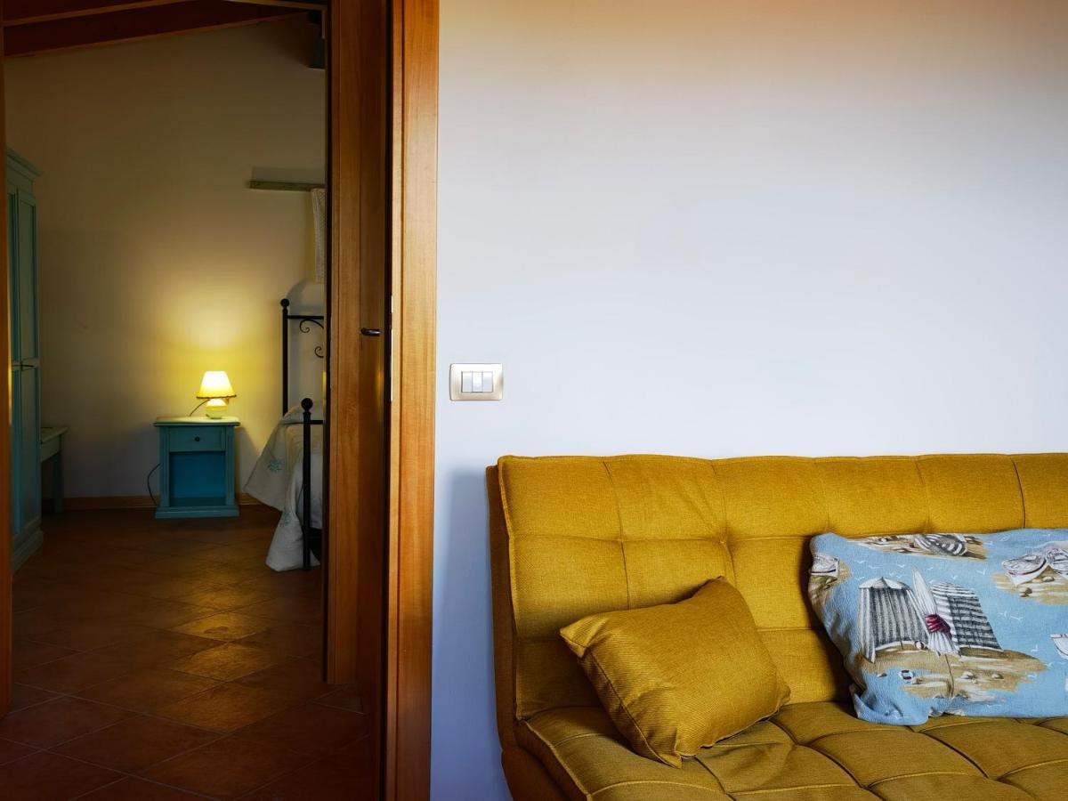La Corte Degli Ulivi - Albergo Rurale Tresnuraghes Extérieur photo